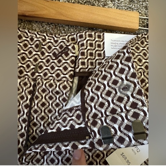 Coldwater Creek Sateen Honeycomb Cropped pants size 12P new with tag - Picture 5 of 8